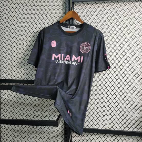 INTER MIAMI EDICIÓN LIMITADA BAPE 24/25 HOMBRE