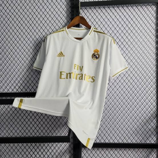 REAL MADRID I 19/20 CON PARCHE HOMBRE (RETRO)