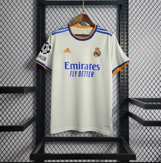 REAL MADRID I 21/22 CON PARCHE HOMBRE (RETRO)