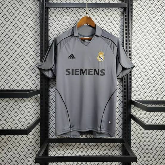 REAL MADRID III 05/06 HOMBRE (RETRO)